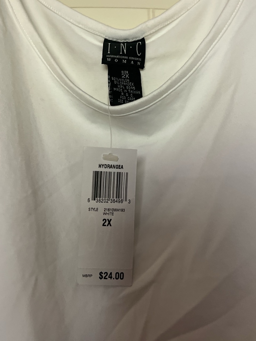 INC International Concepts Classic White Scoop Neck Tank - Plus Size - Picture 2 of 2